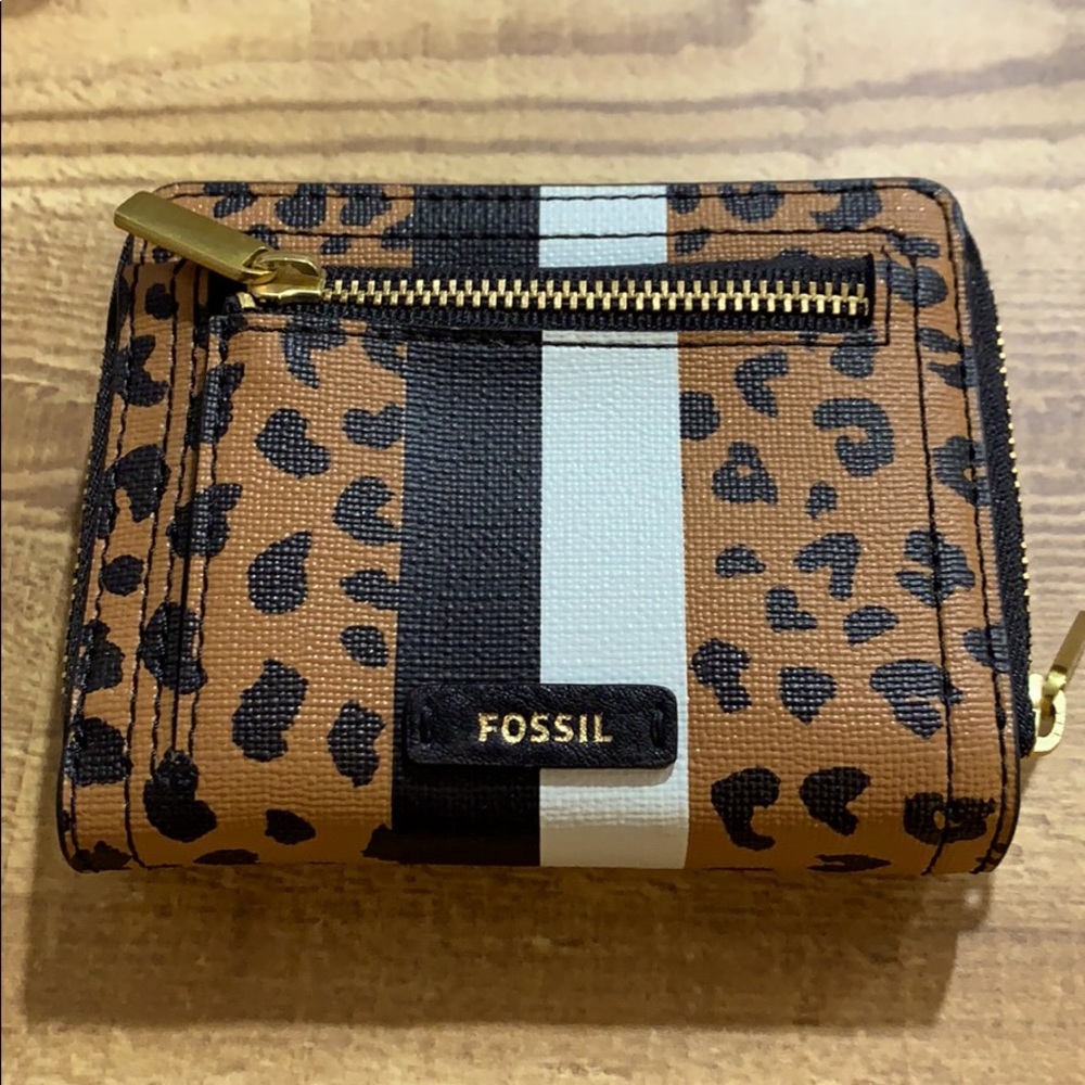 Fossil wallet